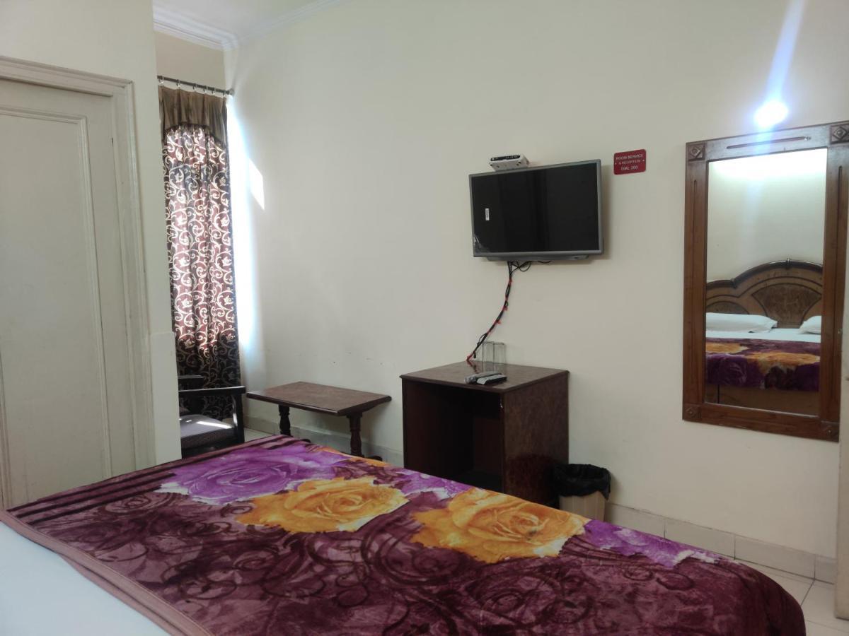 Hotel Holy City Amritsar Exteriör bild