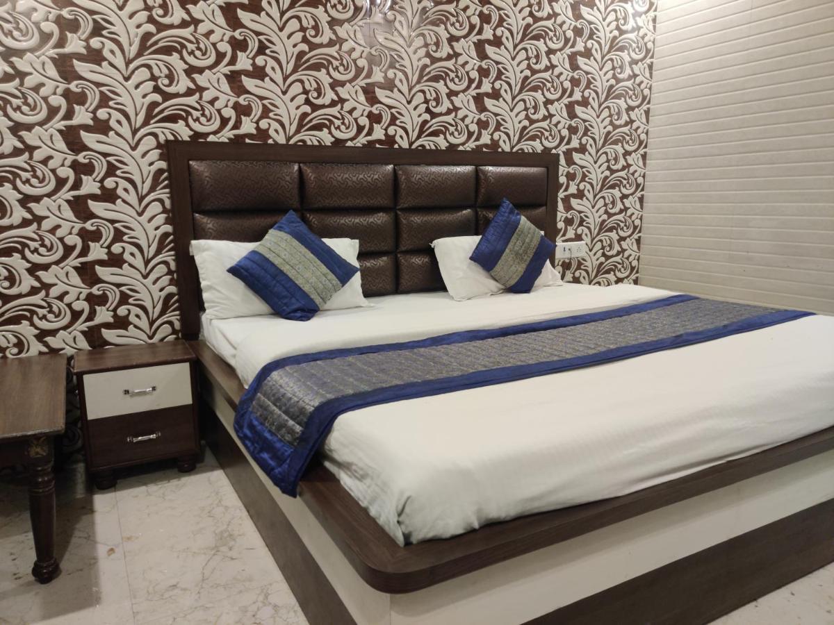 Hotel Holy City Amritsar Exteriör bild